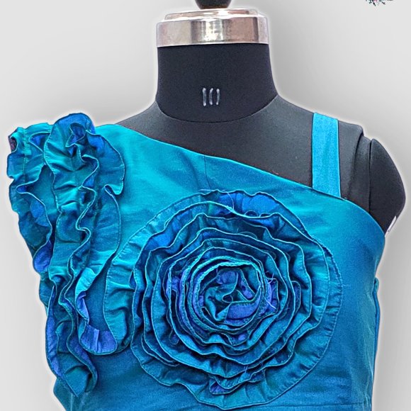 Multicolored skirt with Floral Pattern Top - Picture 4 of 6